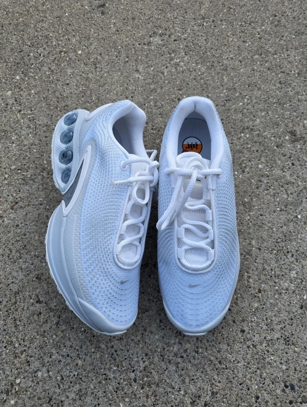 Nike Women's Air Max DN casual sneakers Size 9